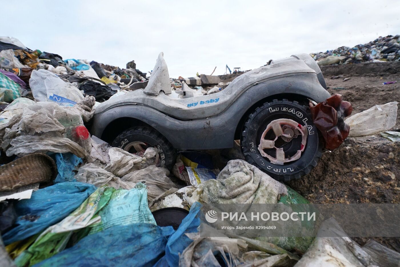 Уничтожение контрафактных игрушек в Калининградской области