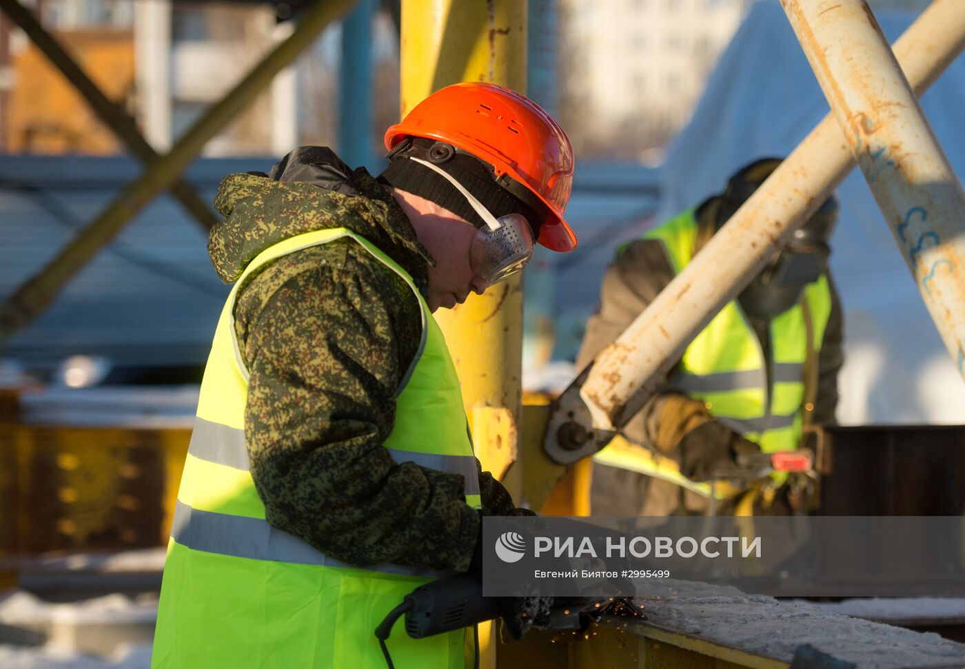 Строительство Южной рокады на пересечении Варшавского шоссе и Балаклавского проспекта