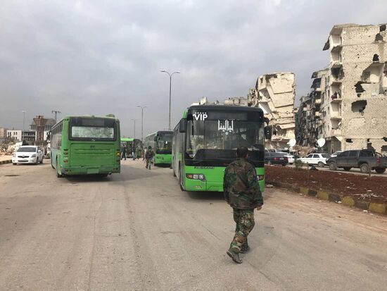 Вывод боевиков и членов их семей из восточного Алеппо