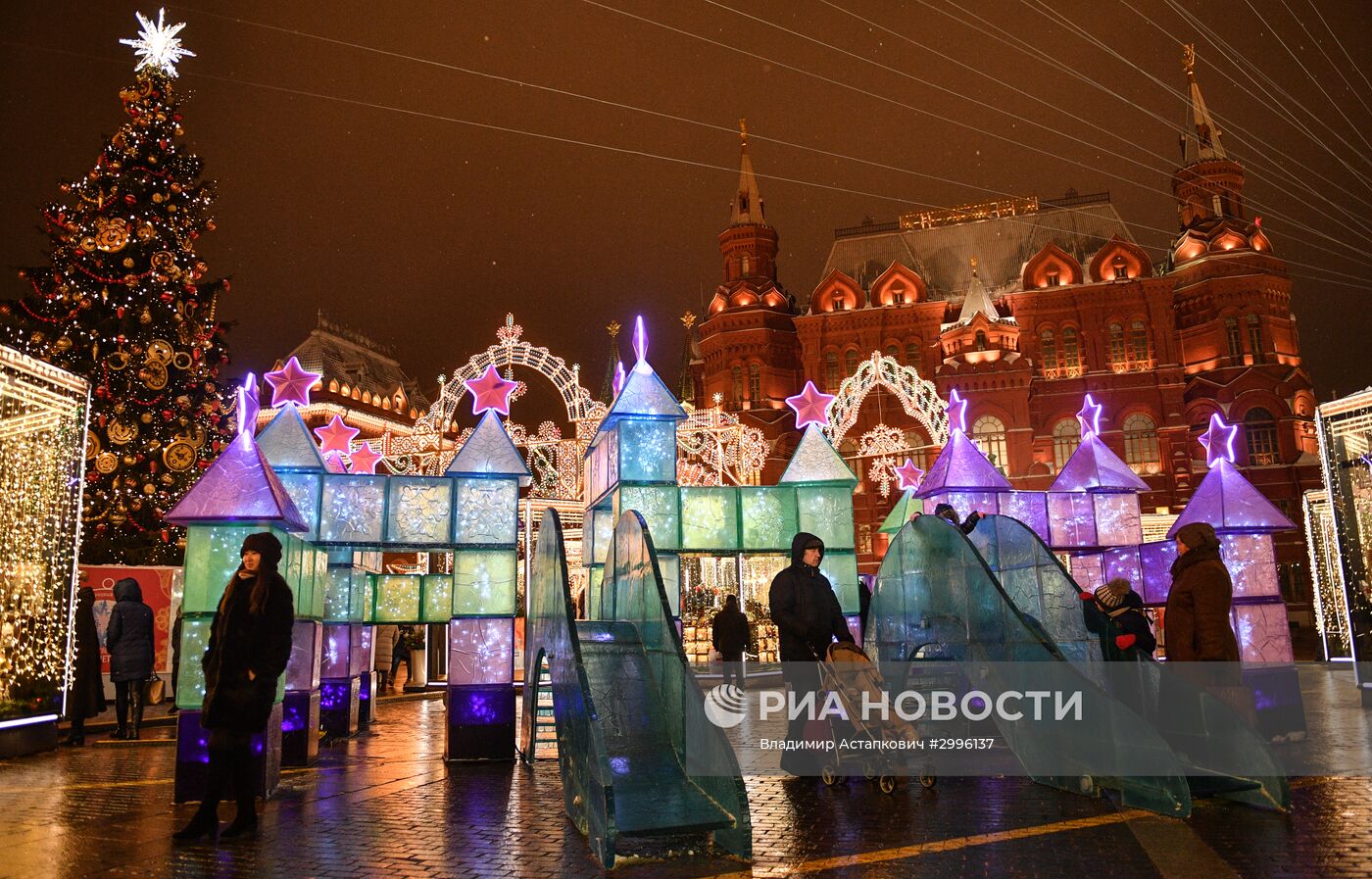 Открытие московского фестиваля "Путешествие в Рождество"