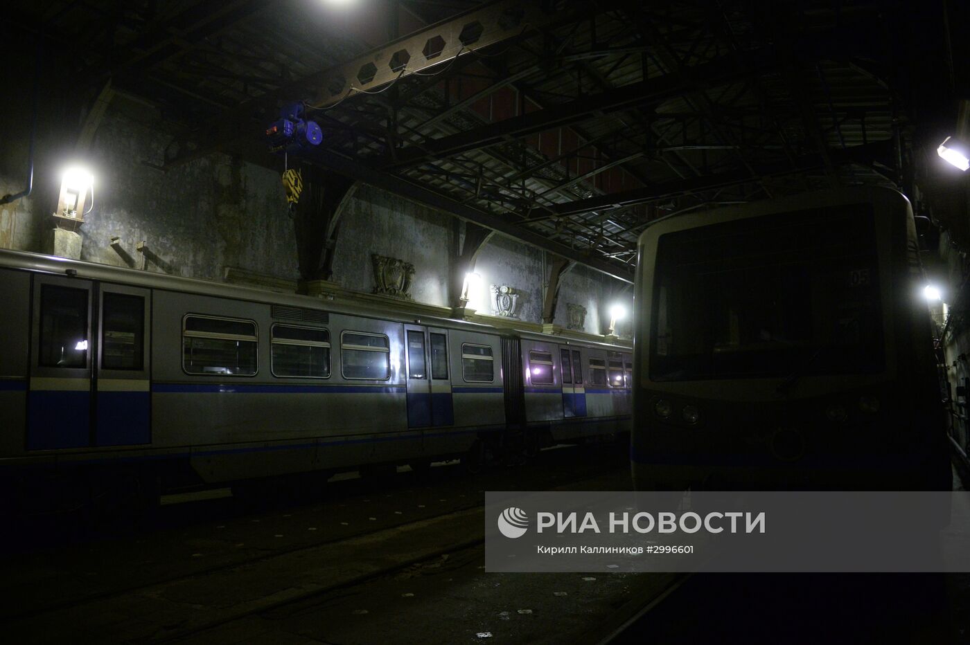Ночь в метро на ретросоставе "От Измайлово до Киевской"