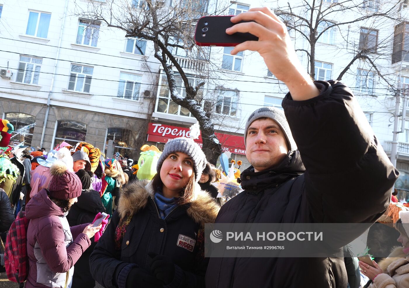 Новогоднее шествие Дедов Морозов в Краснодаре