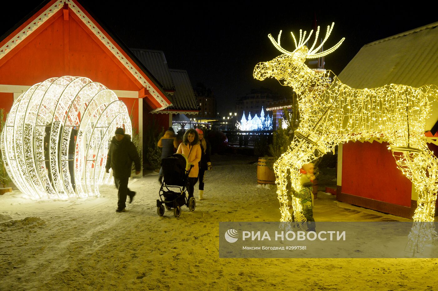 Открытие новогодней Кремлевской набережной в Казани