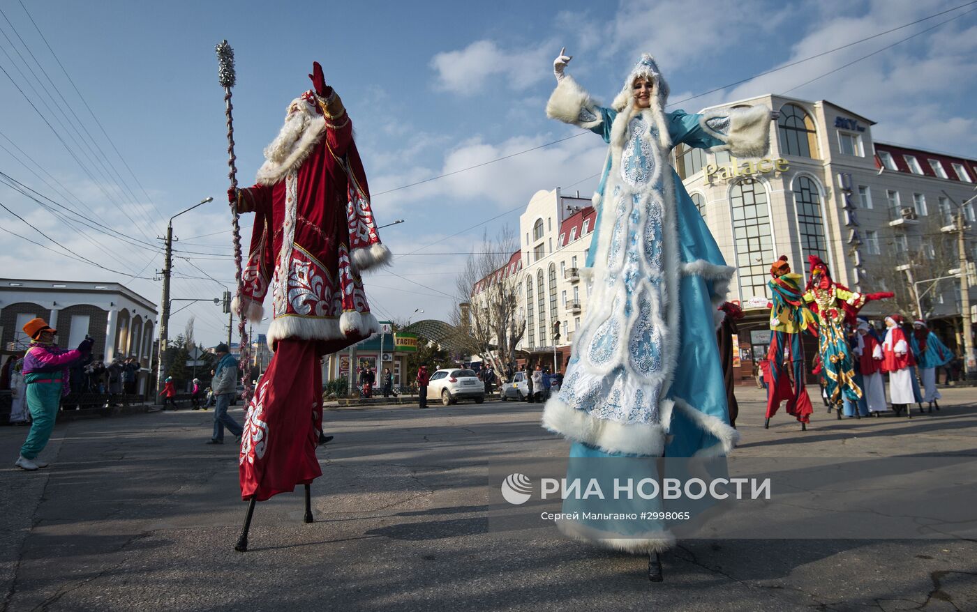 Парад Дедов Морозов в Крыму