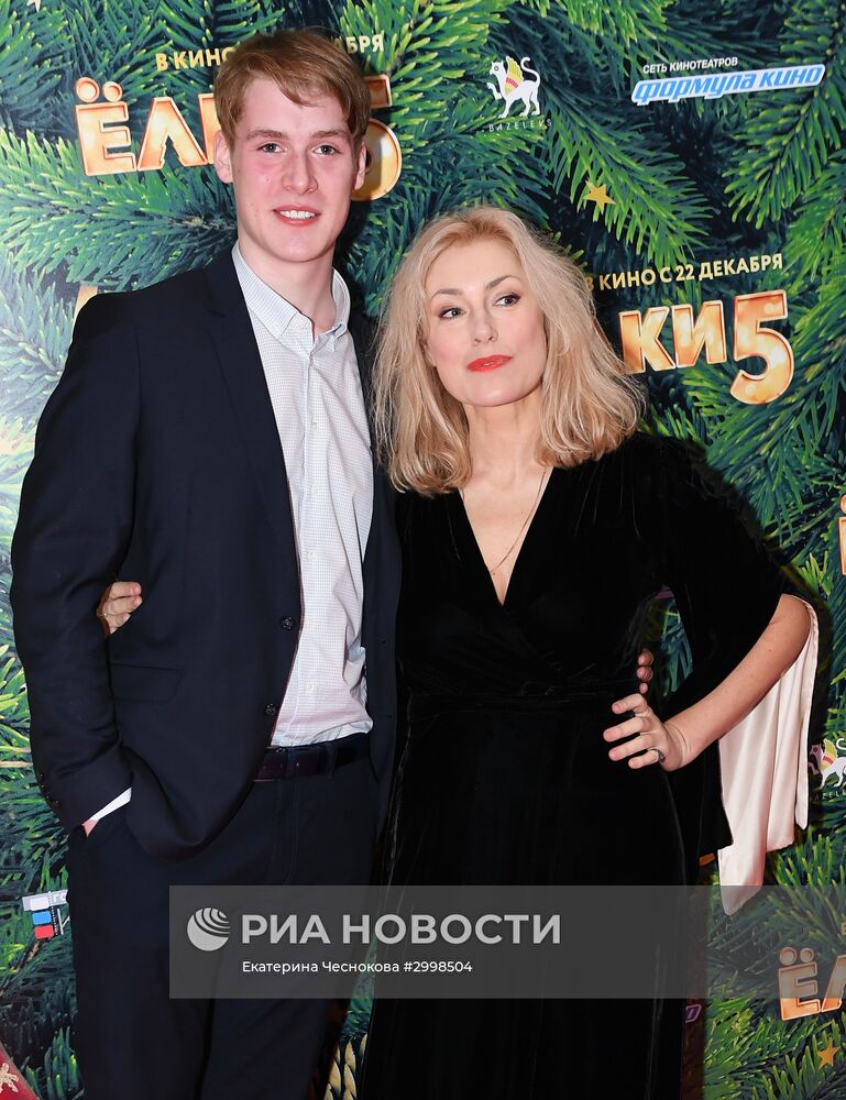 Премьера фильма "Елки 5"