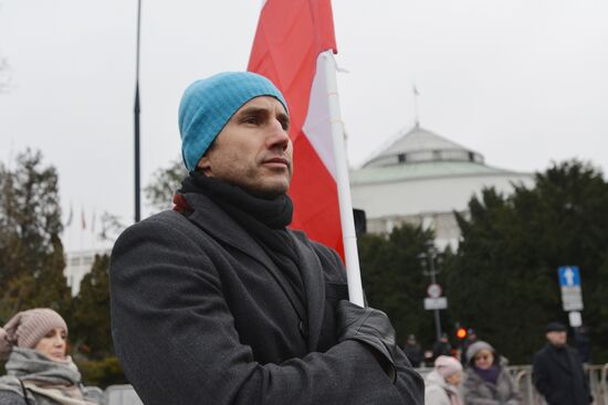 Антиправительственный митинг в Варшаве