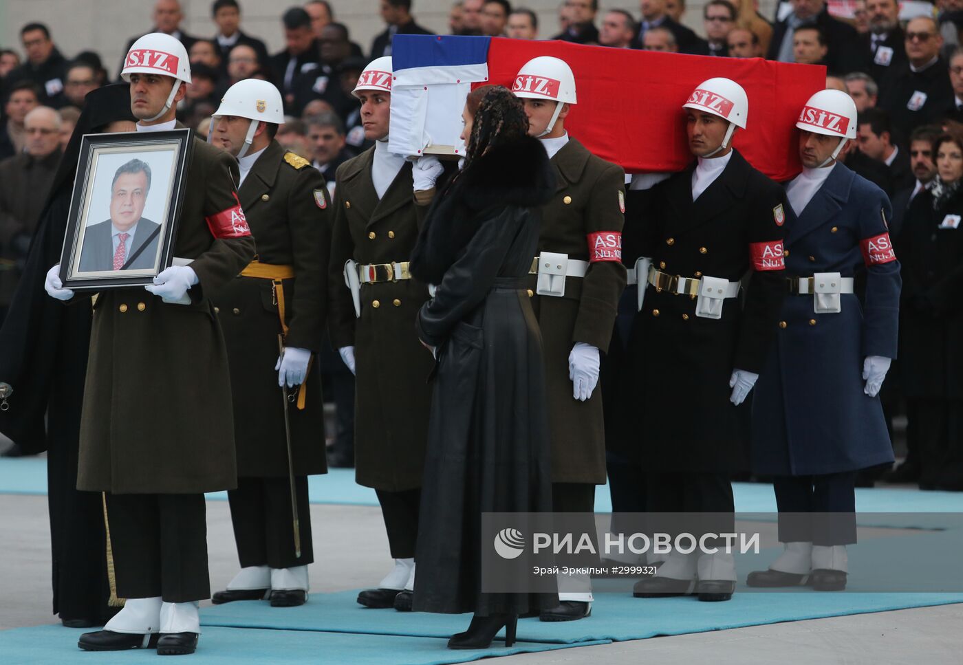 Прощание с российским послом А. Карловым в аэропорту Анкары