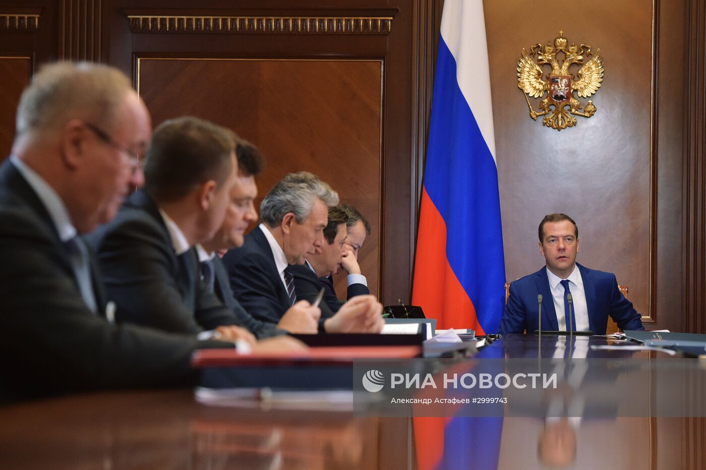 Премьер-министр РФ Д. Медведев провел заседание наблюдательного совета ВЭБ