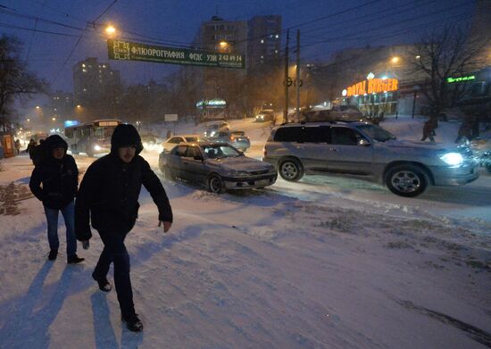 Снегопад во Владивостоке