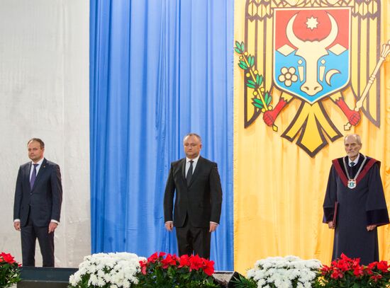 Инаугурация избранного президента Молдавии Игоря Додона
