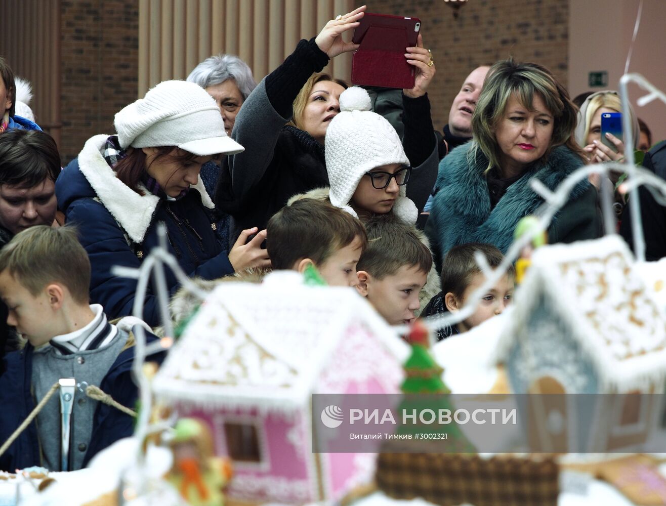 Краснодарские кондитеры изготовили самую большую в стране пряничную деревню