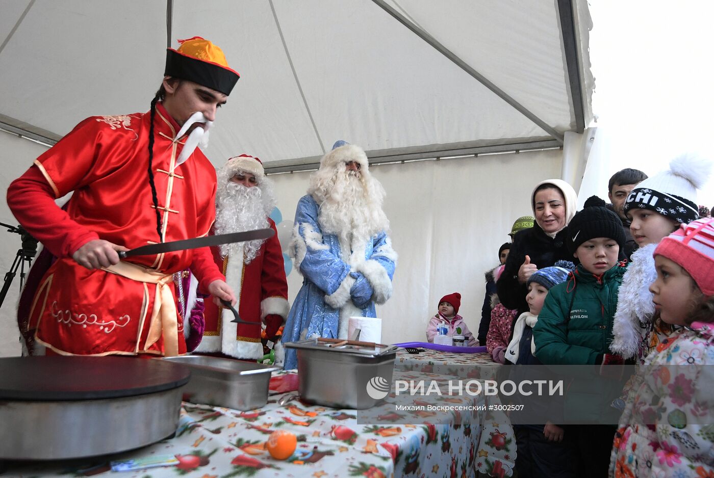 Предновогодние игры "Дед Мороз против Санта-Клауса"