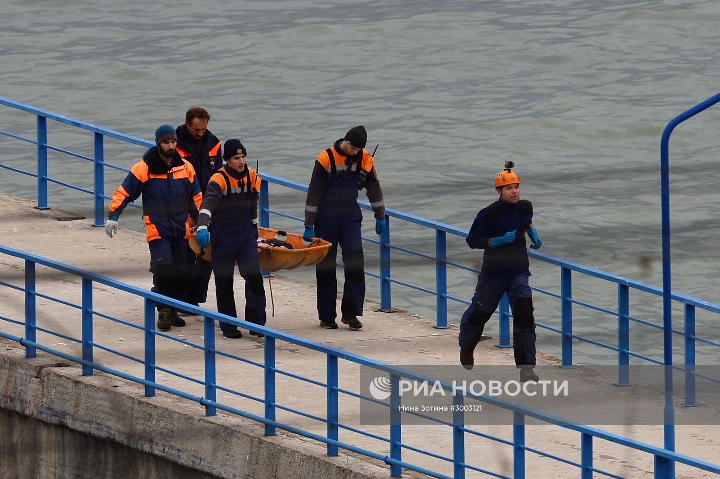 Поисково-спасательные работы на месте крушения самолёта Ту-154 Минобороны РФ в Сочи