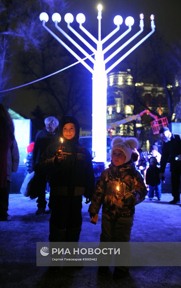 Празднование Хануки в городах России