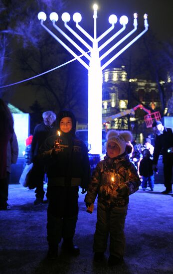 Празднование Хануки в городах России