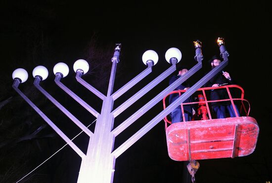 Празднование Хануки в городах России