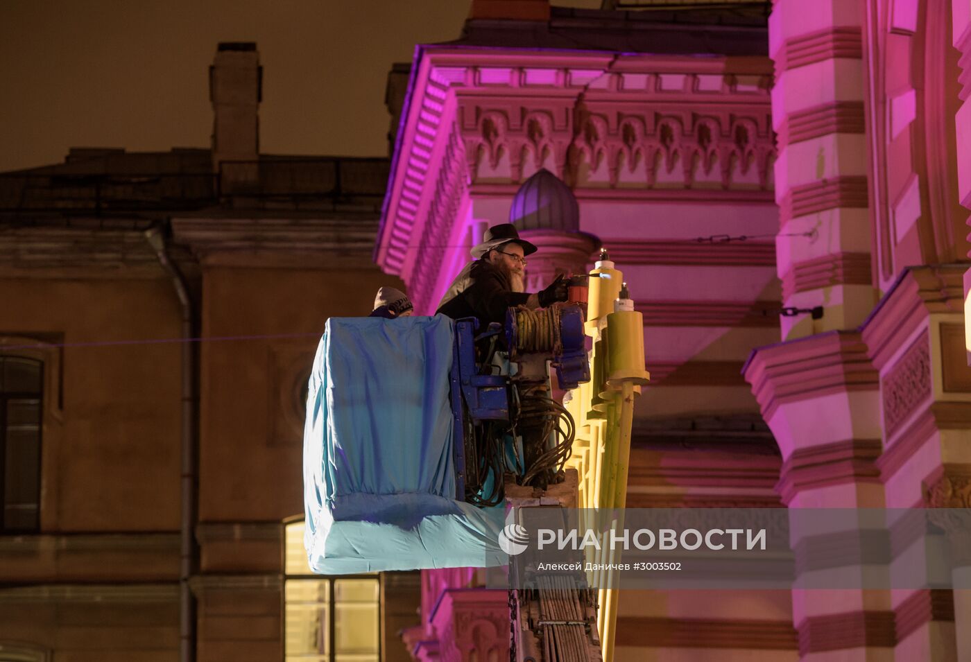 Празднование Хануки в городах России