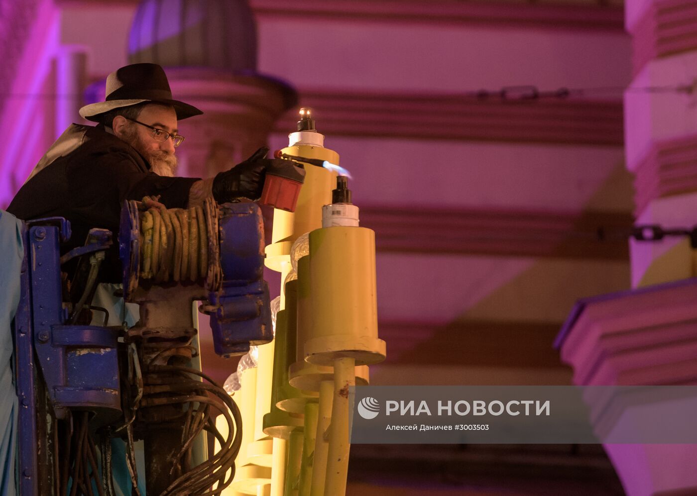 Празднование Хануки в городах России