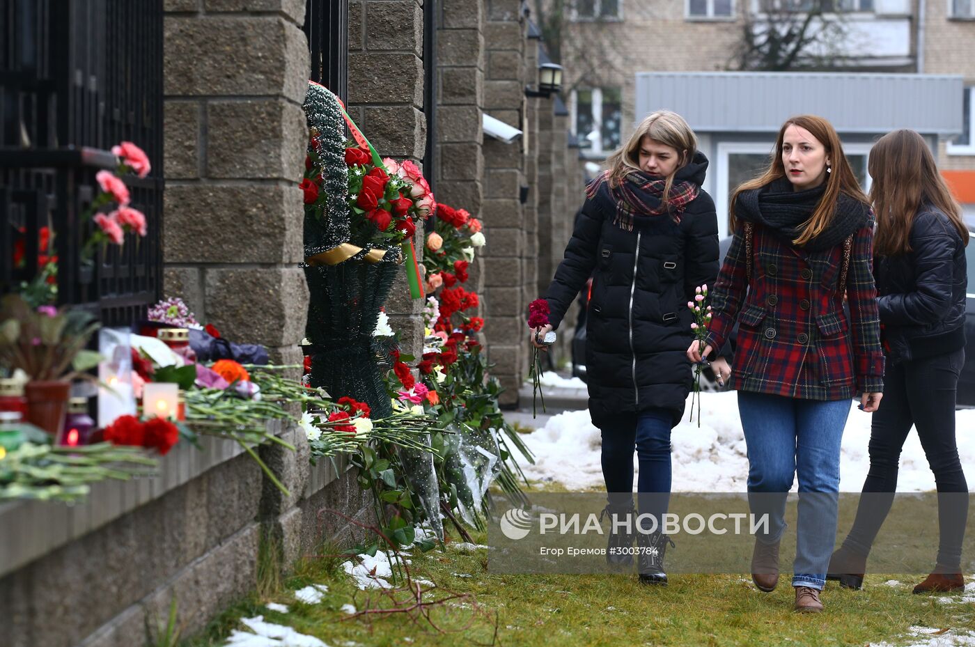 Жители Белоруссии соболезнуют в связи с крушением ТУ-154 в Сочи