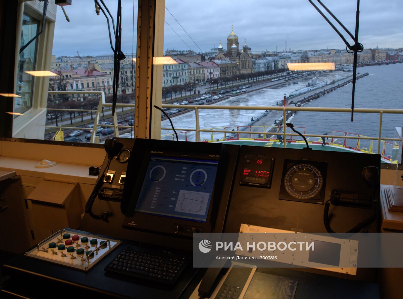 Церемония передачи ледокола "Новороссийск" "Росморпорту" в Выборге