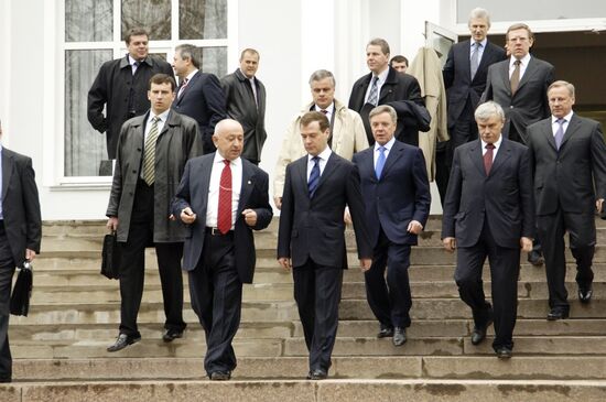 Посещение Д.Медведевым института ядерных исследований в Дубне