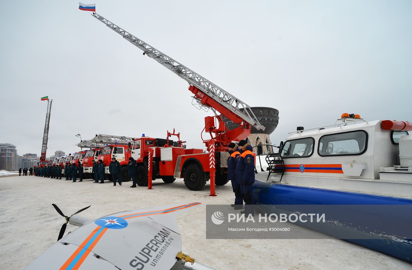 Передача техники пожарно-спасательным подразделениям МЧС РФ в Казани