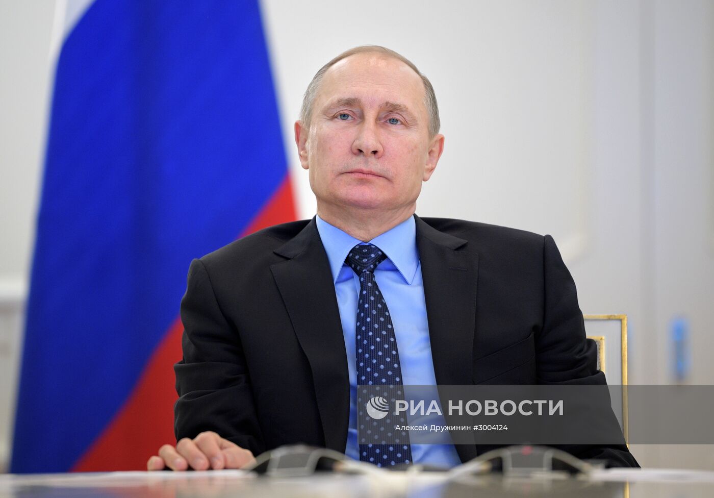 Президент РФ В. Путин провел видеоконференцию по вопросу старта подачи газа в Крым из материковой России