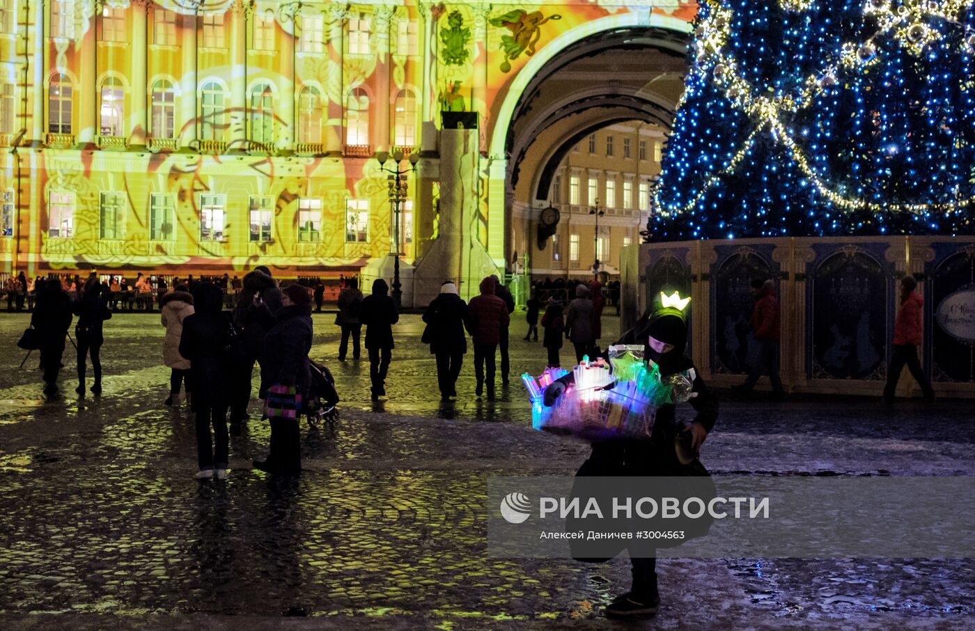 Новогоднее мультимедийное шоу световых технологий в Санкт-Петербурге