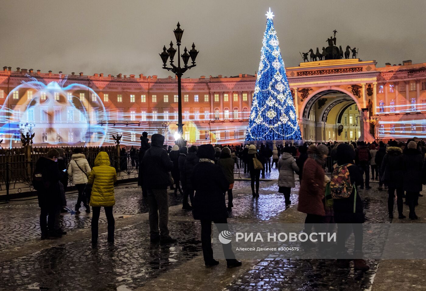 Новогоднее мультимедийное шоу световых технологий в Санкт-Петербурге