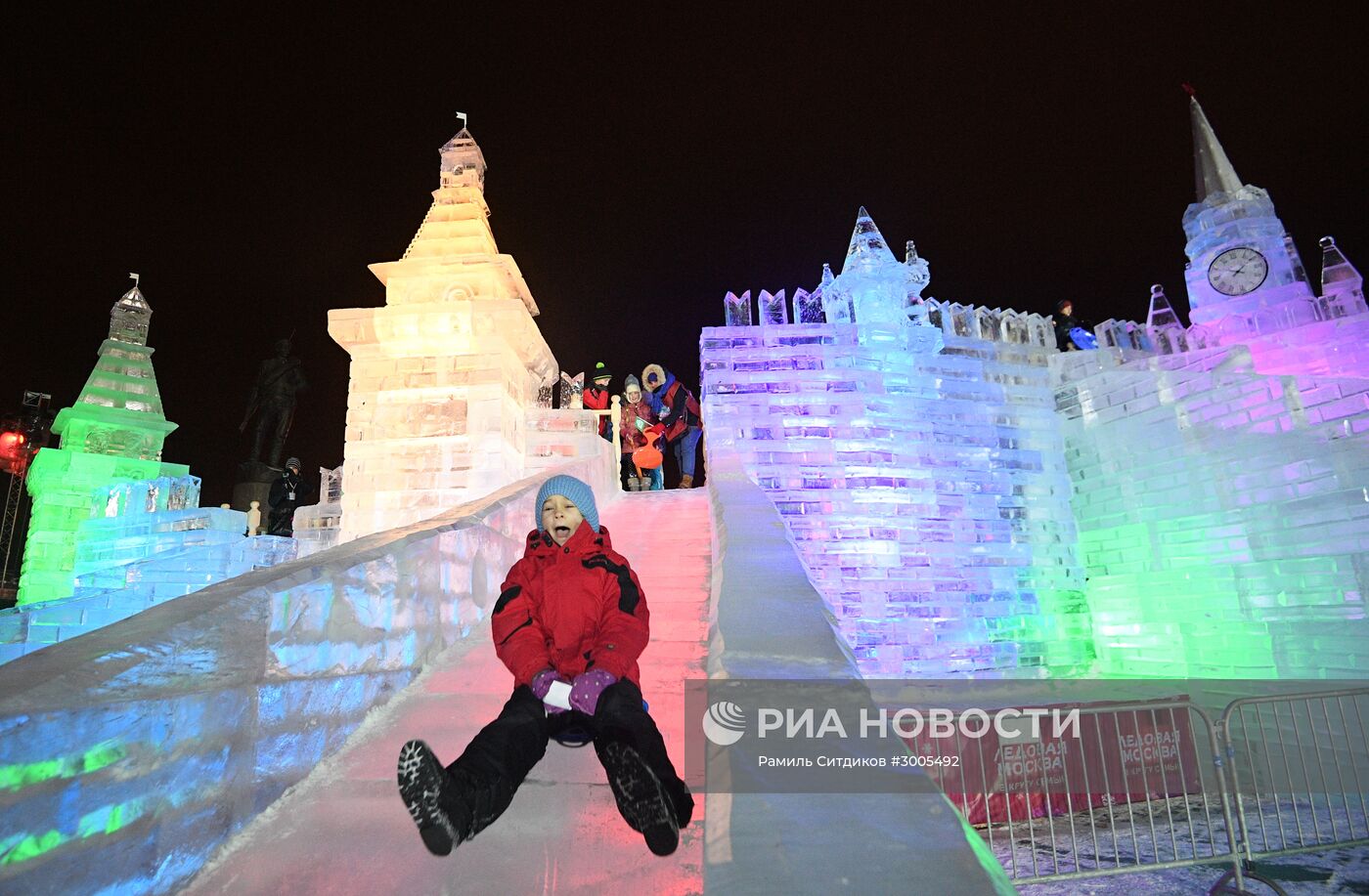 Новогодний фестиваль "Ледовая Москва. В кругу семьи"