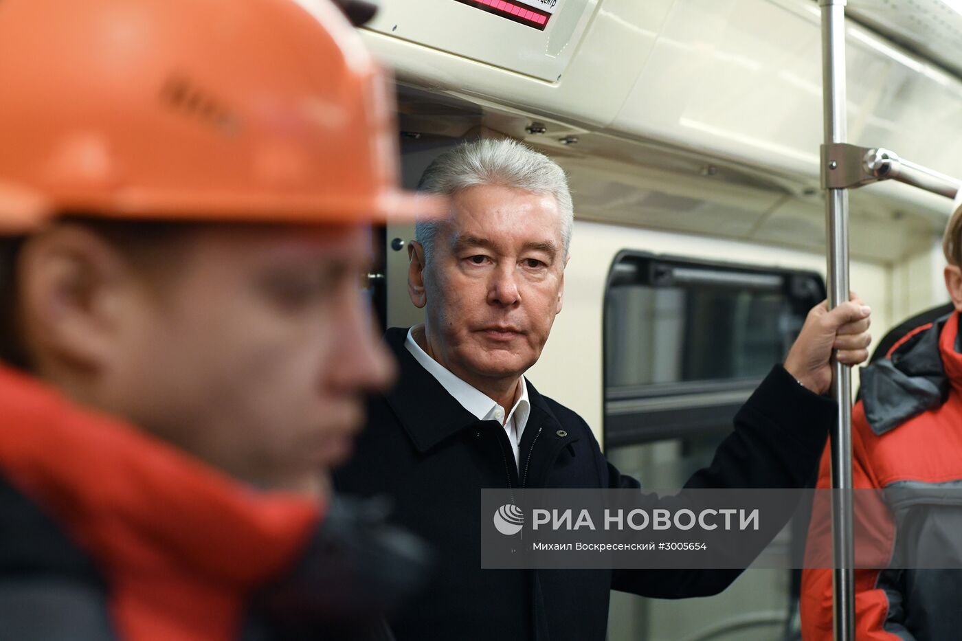 Мэр Москвы С. Собянин провел технический пуск участка метро "Деловой центр" - "Раменки"