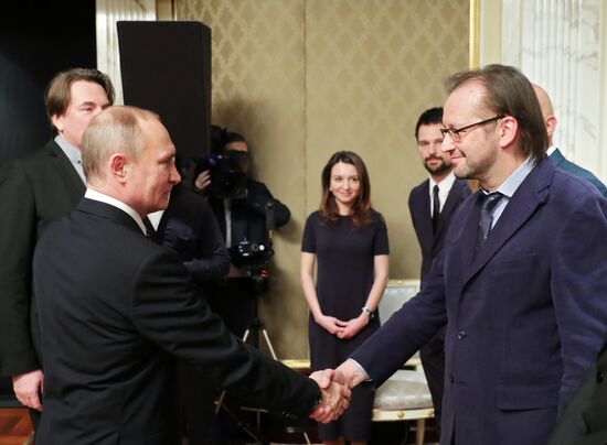 Встреча президента РФ В. Путина со съёмочной группой фильма "Викинг"