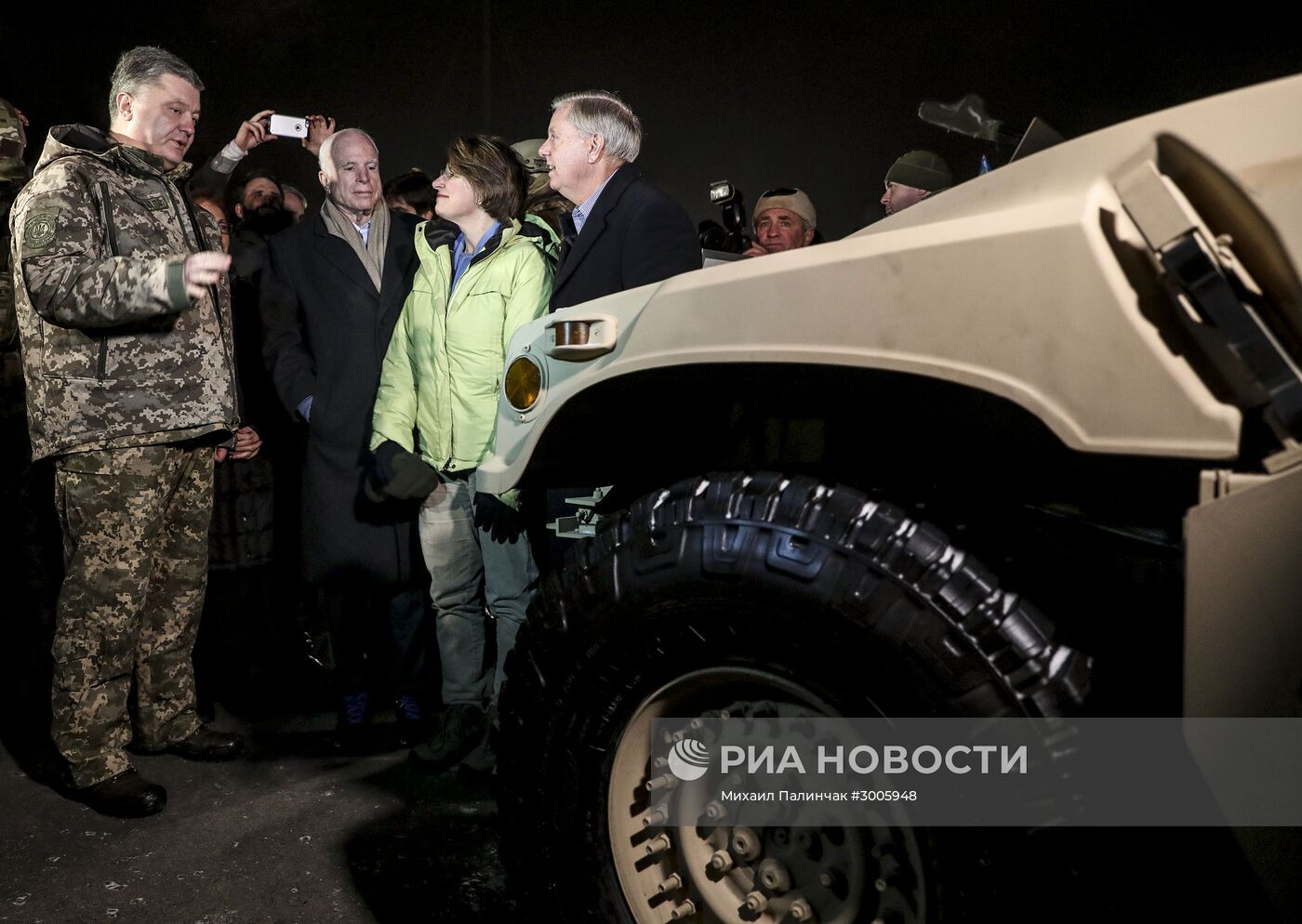 Президент Украины Петр Порошенко совершил рабочую поездку в Донецкую область