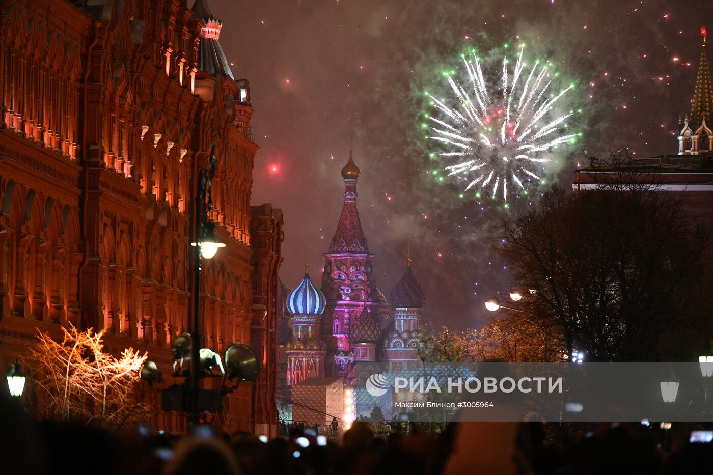 Празднование Нового года в Москве