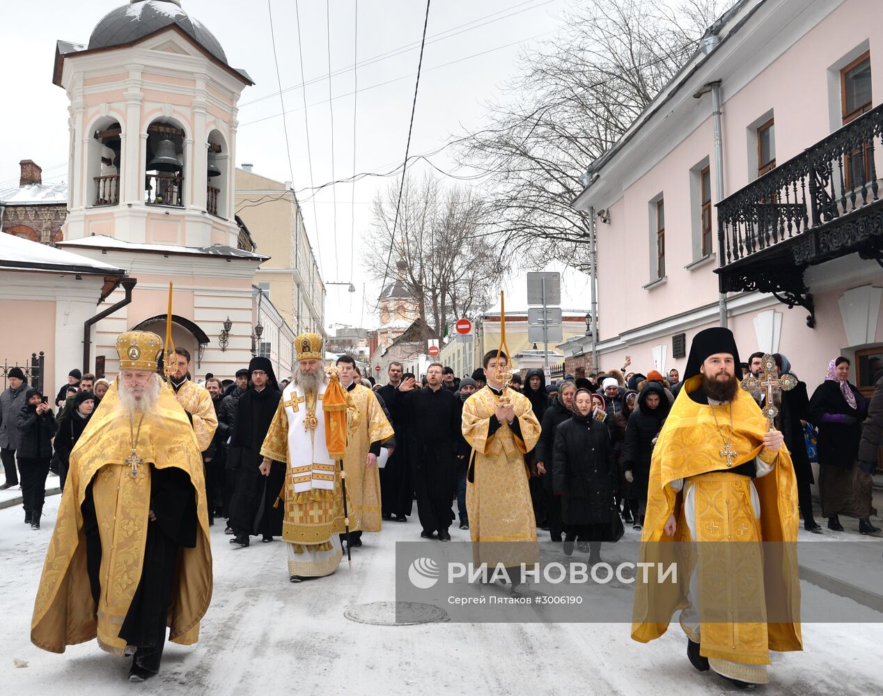 Крестный ход памяти святителя Петра в Москве