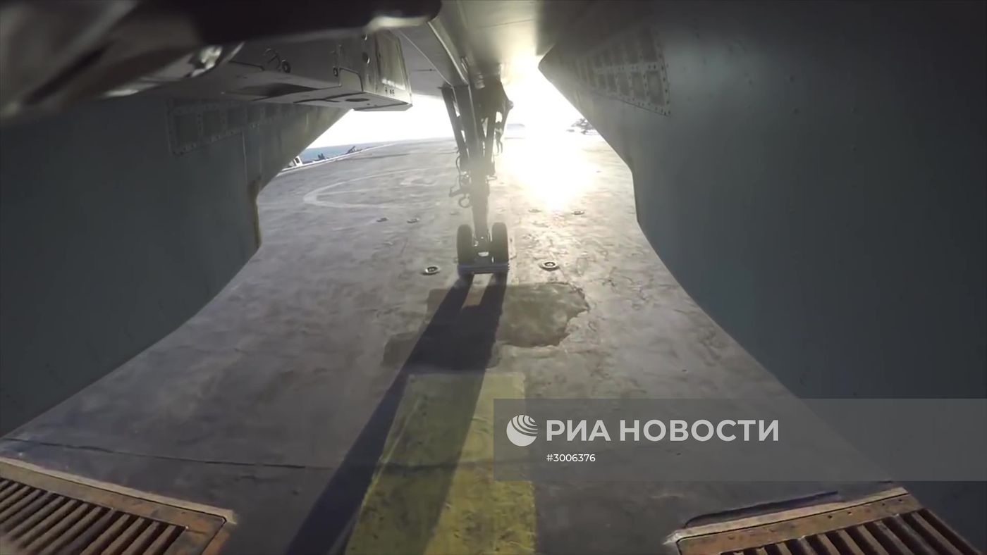 Боевая работа авиации ТАВКР "Адмирал Кузнецов" в Средиземном море у берегов Сирии"