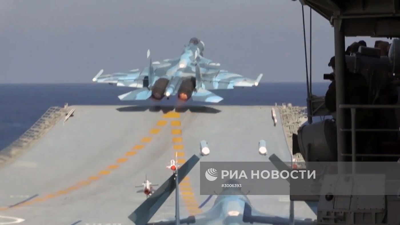 Боевая работа авиации ТАВКР "Адмирал Кузнецов" в Средиземном море у берегов Сирии"