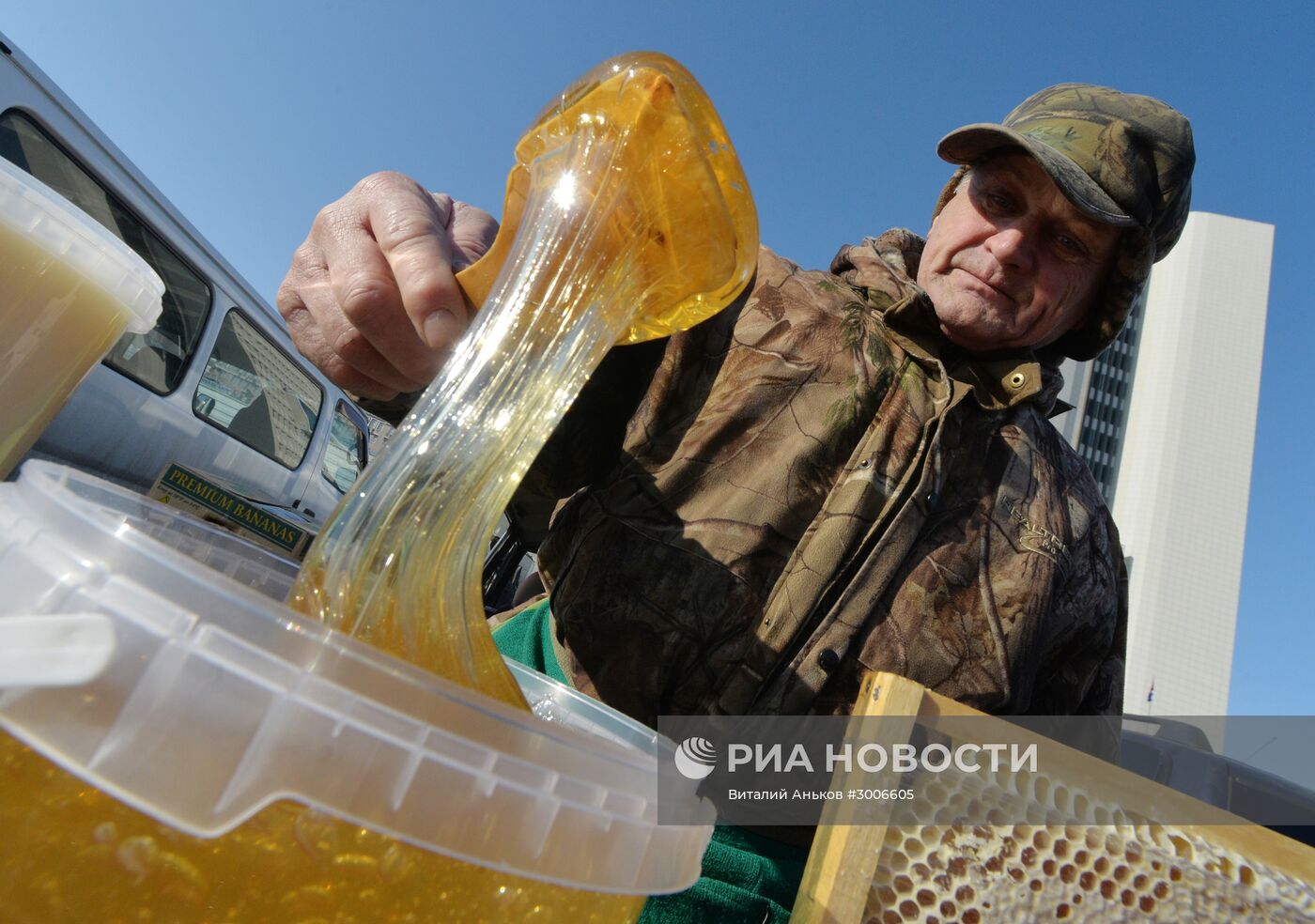 Продовольственная рождественская ярмарка во Владивостоке