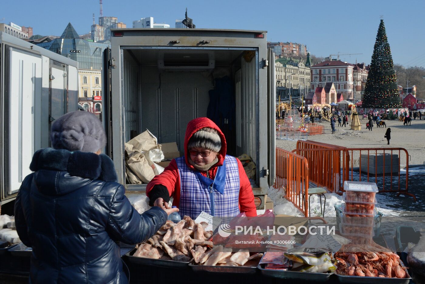 Продовольственная рождественская ярмарка во Владивостоке