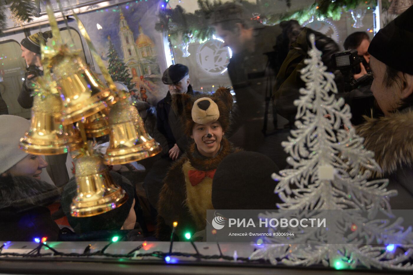 Презентация Рождественского вагона в составе Новогоднего поезда Московского метрополитена