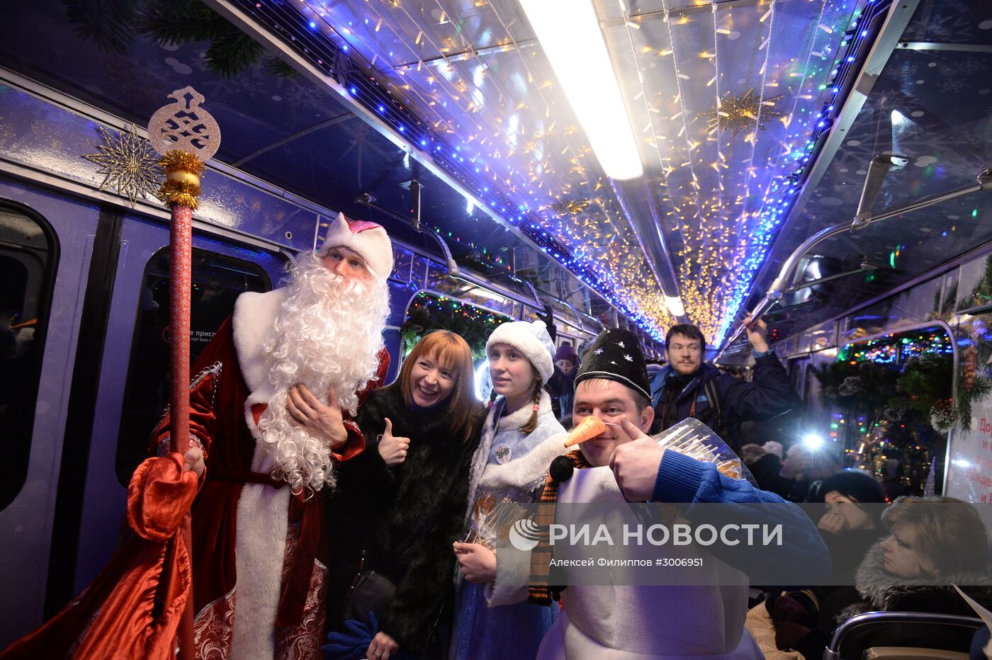 Презентация Рождественского вагона в составе Новогоднего поезда Московского метрополитена