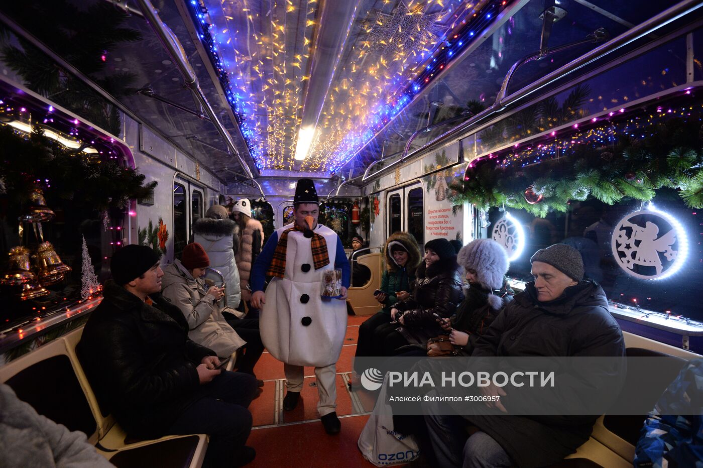 Презентация Рождественского вагона в составе Новогоднего поезда Московского метрополитена