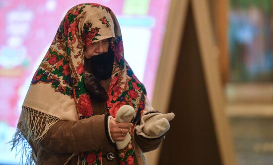 Праздничные гуляния в Москве