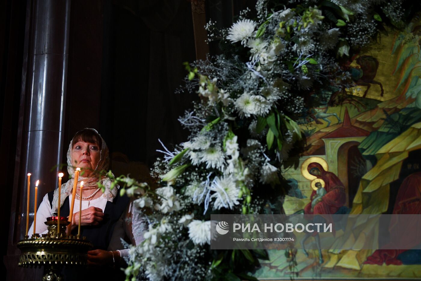 Рождественское богослужение в храме Христа Спасителя