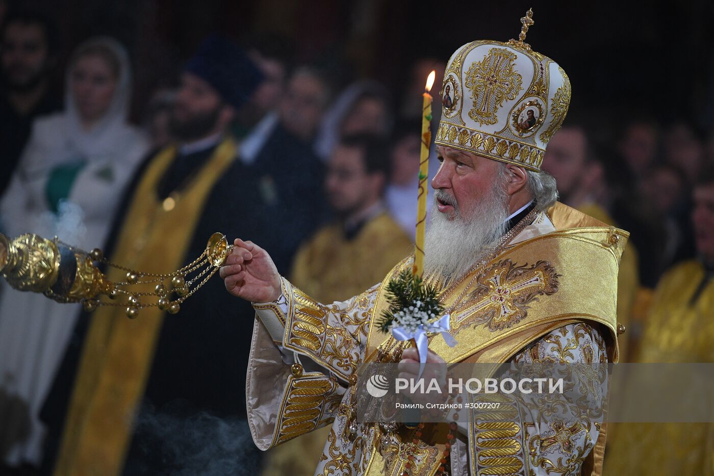 Рождественское богослужение в храме Христа Спасителя