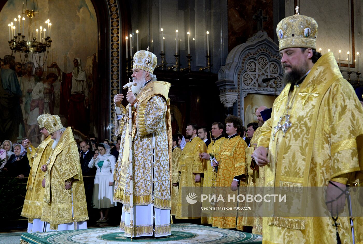 Рождественское богослужение в храме Христа Спасителя