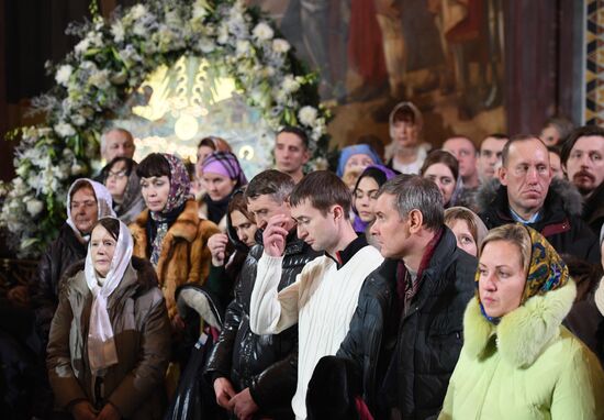 Рождественское богослужение в храме Христа Спасителя