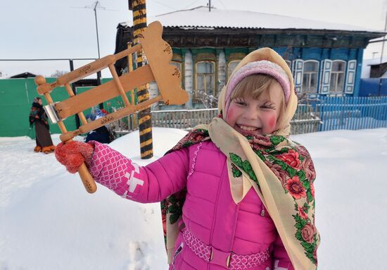 Святочные гадания и колядки в Челябинской области