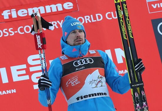 Сергей Устюгов стал вторым в масс-старте на 15 км на этапе "Тур де Ски"