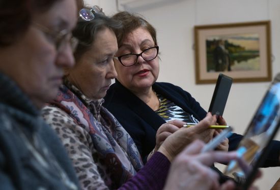 Спецкурс "Обучение планшетной грамоте" для пенсионеров